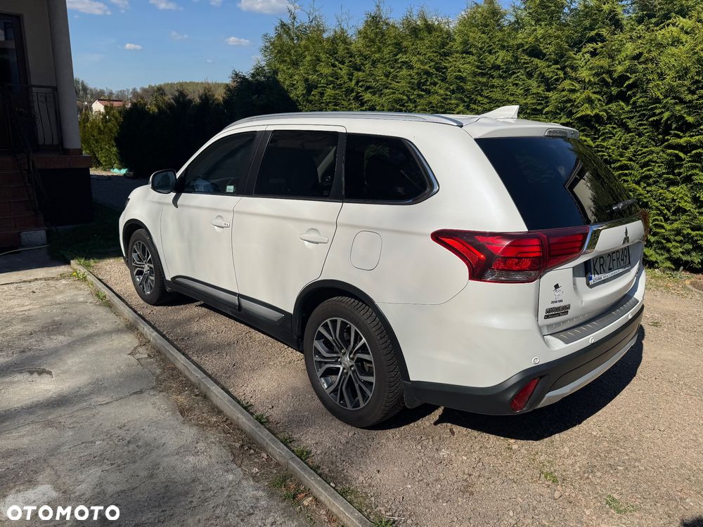 Mitsubishi Outlander 2.0 Intense + Navi 4WD CVT - 2