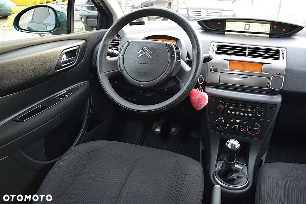 Citroën C4 1.4 16V Advance - 15
