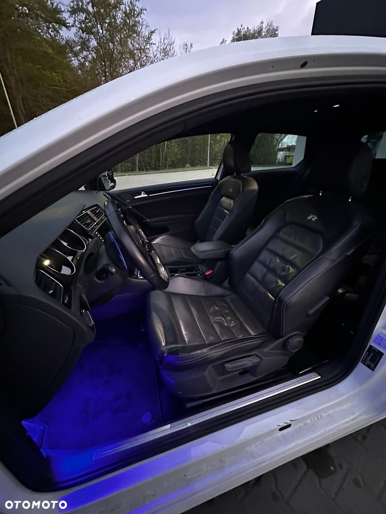 Volkswagen Golf - 11