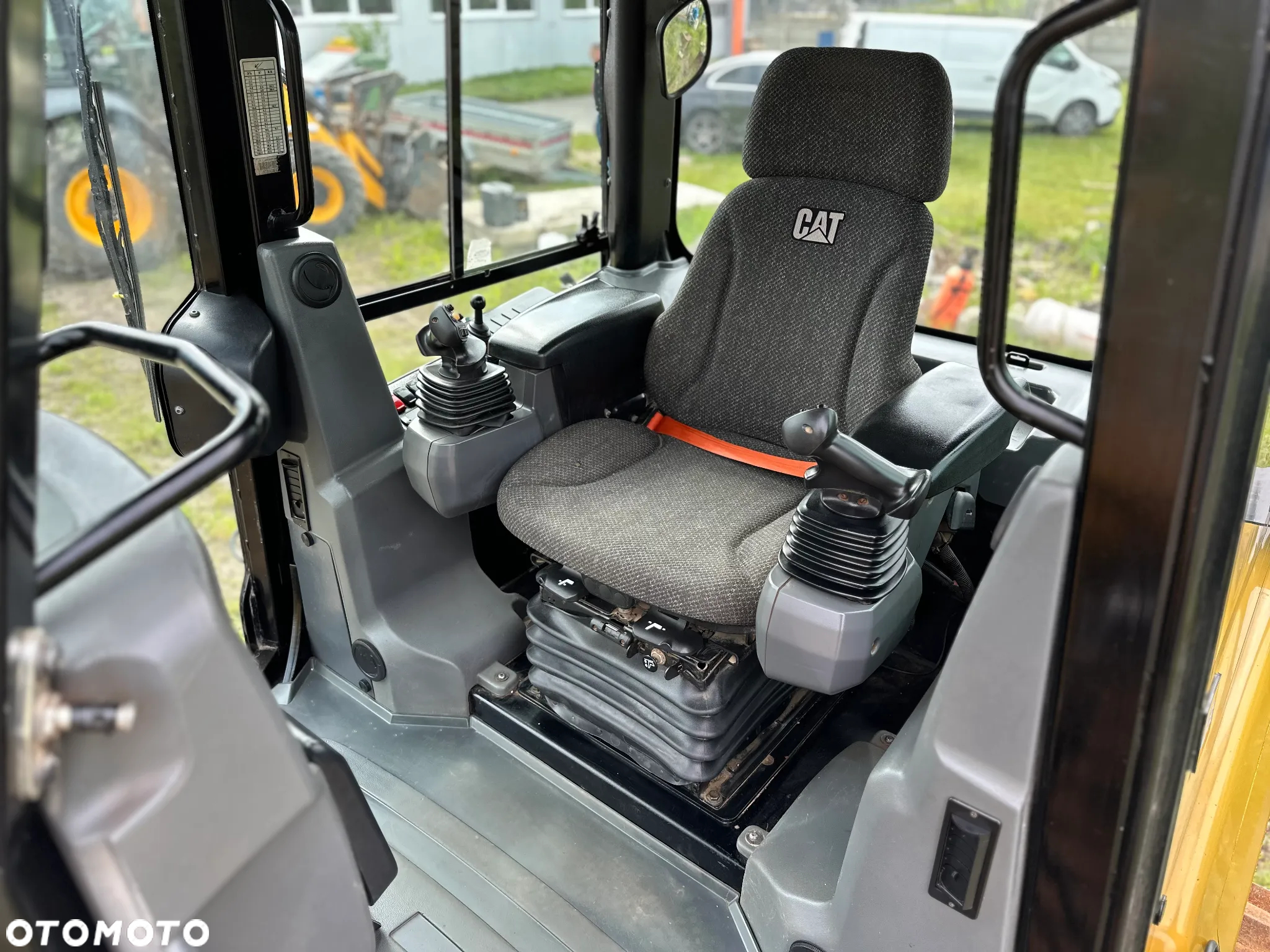 Caterpillar CAT D4K2 LGP - 13