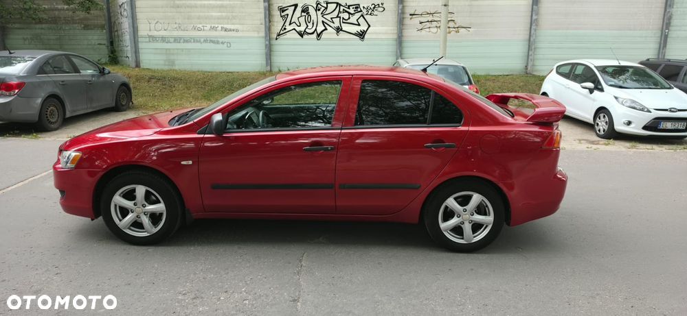 Mitsubishi Lancer 1.5 Invite - 4