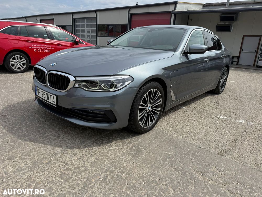 BMW Seria 5 520i AT MHEV - 1