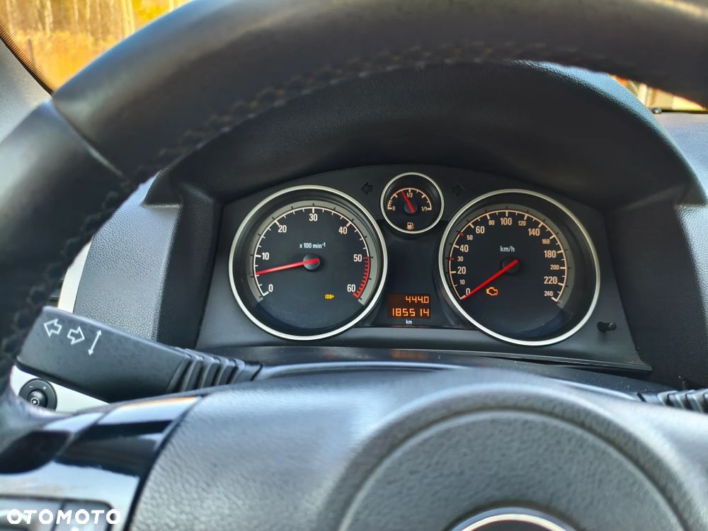 Opel Astra 1.9 CDTI Edition - 11