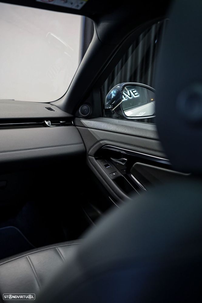 Land Rover Range Rover Evoque P300e R-Dynamic - 28