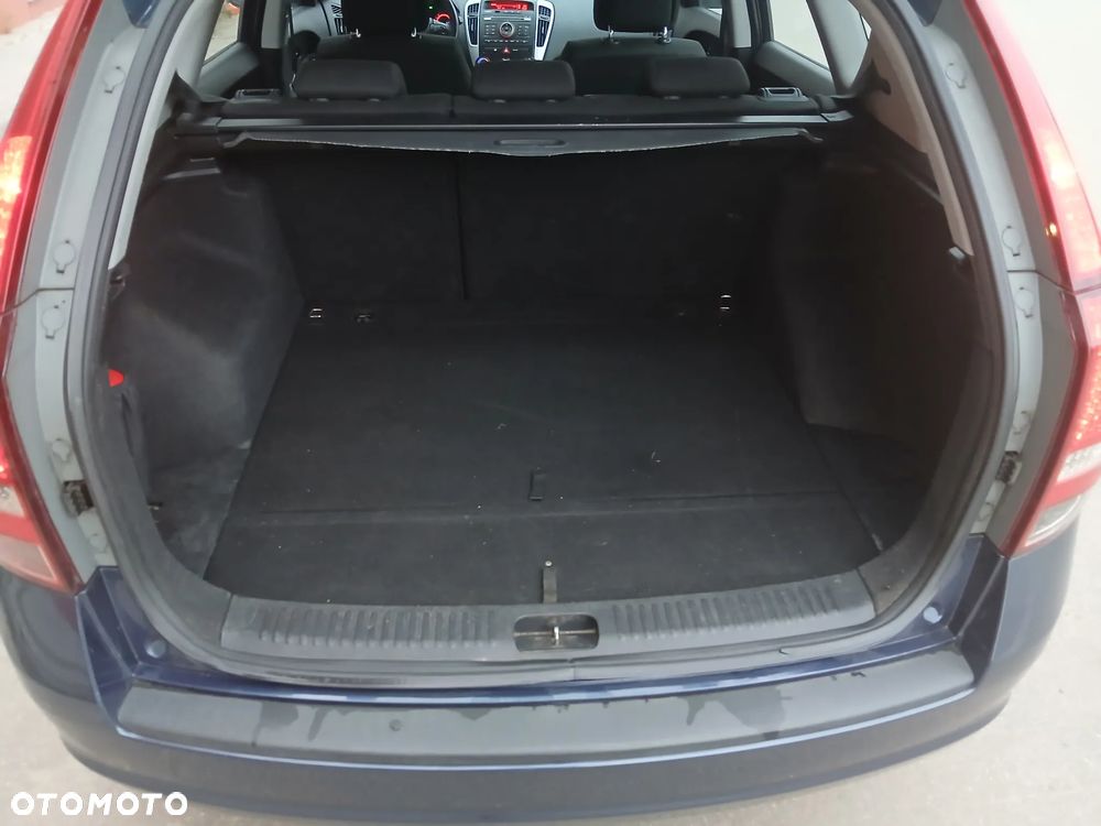 Kia Ceed 1.4 CVVT SW Vision - 10