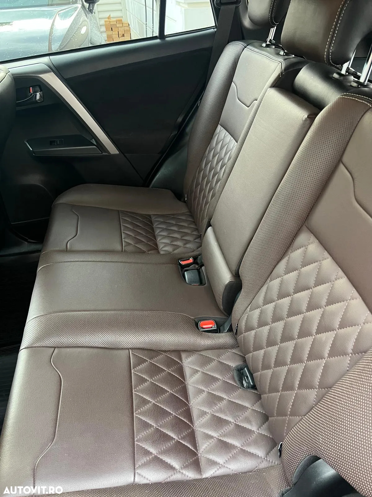 Toyota RAV4 - 12