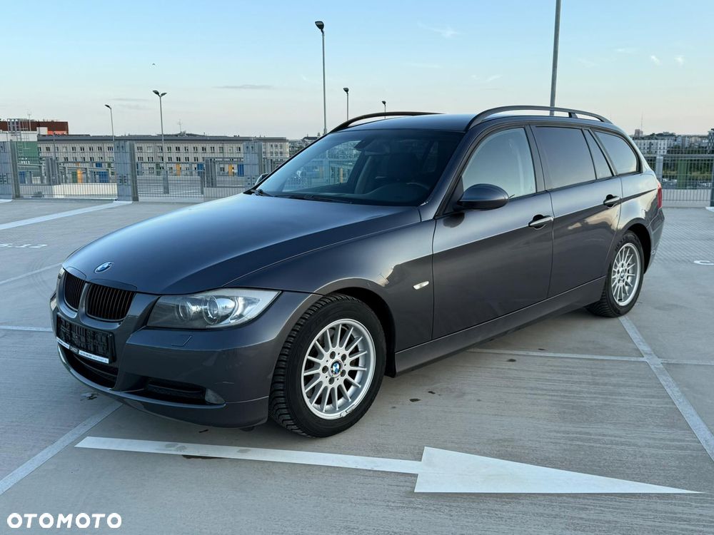 BMW Seria 3 320i - 10
