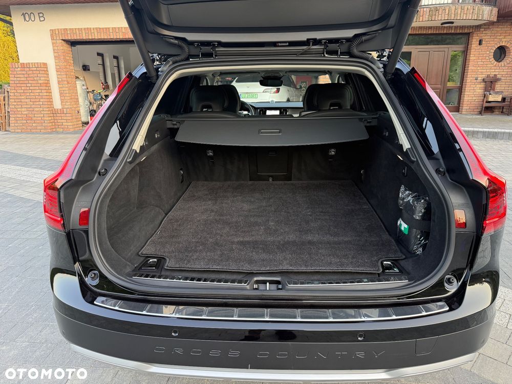 Volvo V90 Cross Country B6 B AWD Geartronic Pro - 24