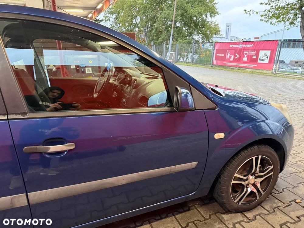 Ford Fiesta 1.4 Ambiente - 9