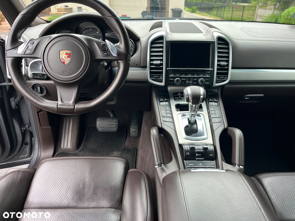 Porsche Cayenne - 19