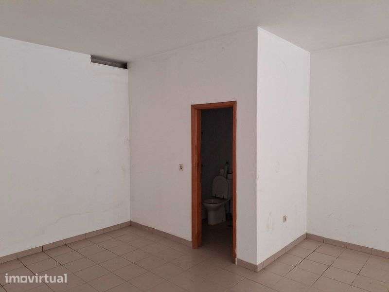Armazem / Garagem Areal Cima - Grande imagem: 3/7