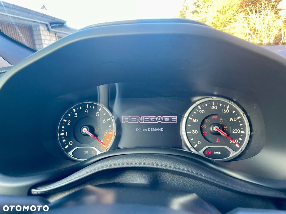 Jeep Renegade - 11