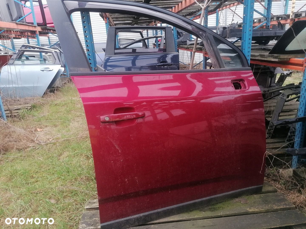 Chevrolet Orlando prawe przednie drzwi kpl.