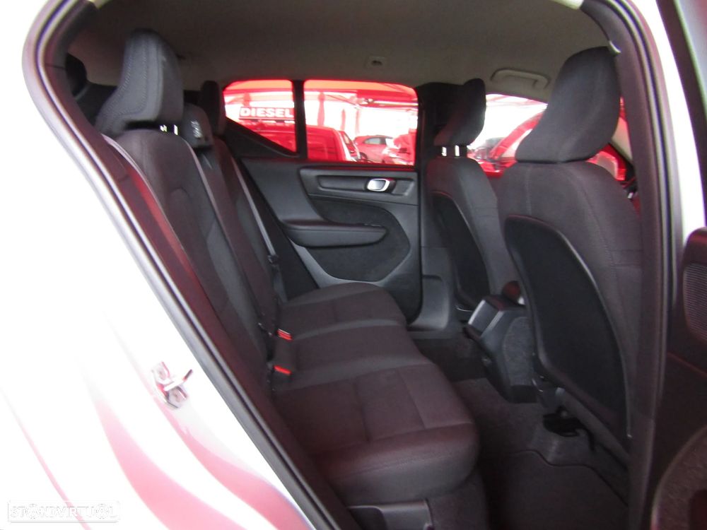 Volvo XC 40 2.0 D3 Momentum - 13