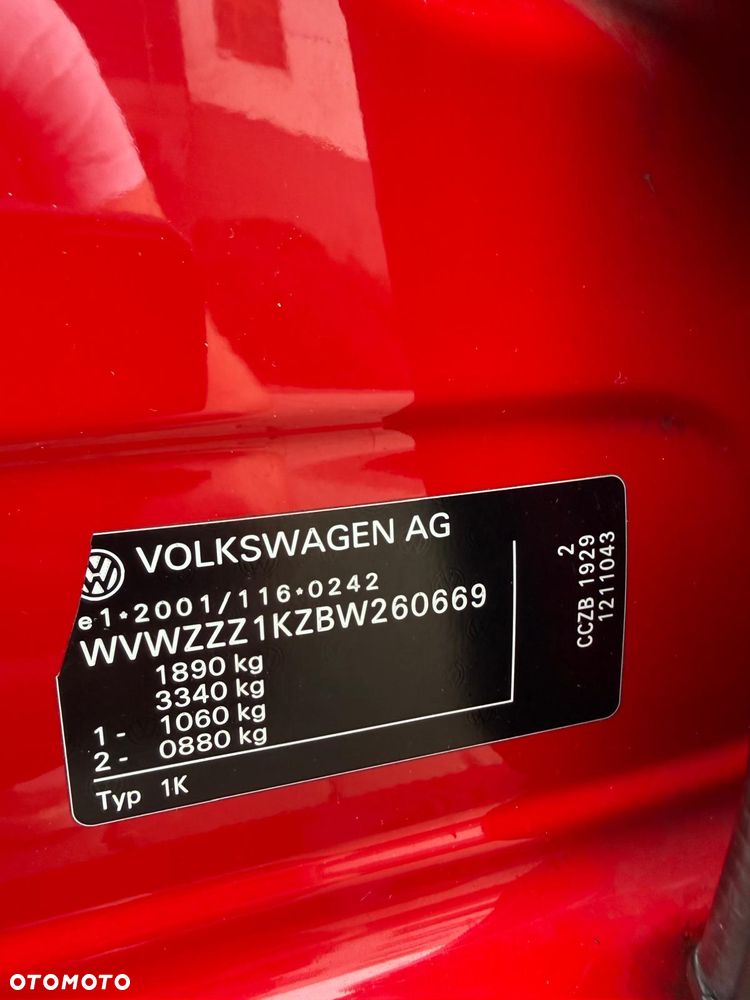 Volkswagen Golf - 22