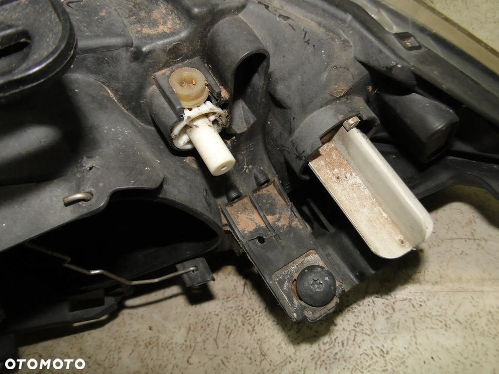 BMW 1 E87 E88 E82 E81 LIFT LAMPA PRAWA PRZÓD PRZEDNIA ŚLIZG EUROPA - 10