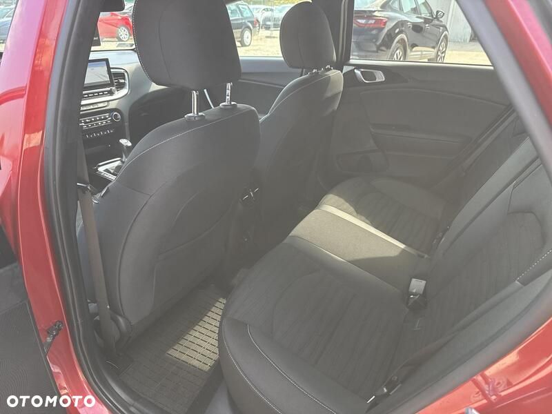Kia ProCeed 1.5 T-GDI GT Line - 21