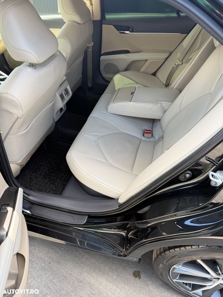 Toyota Camry 2.5 Dynamic - 6