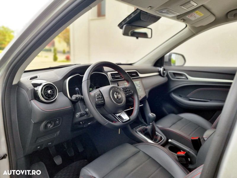 MG ZS ICE 1.5 VTI-tech Luxury - 11