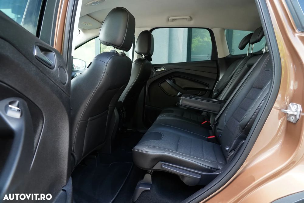 Ford Kuga 2.0 TDCi 4x4 Aut. Titanium - 10