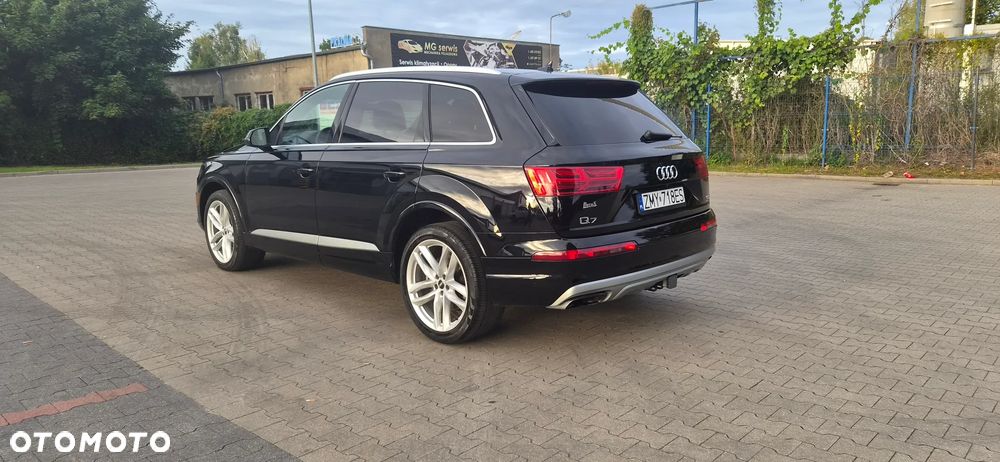 Audi Q7 3.0 TFSI Quattro Tiptr - 3