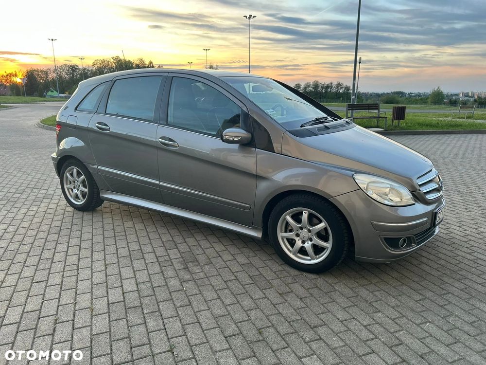Mercedes-Benz Klasa B 200 CDI - 18
