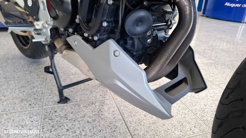 BMW F 900 XR Triple Black - 27