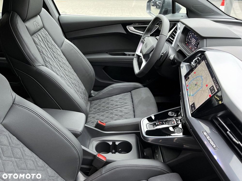 Audi Q4 e-tron - 24