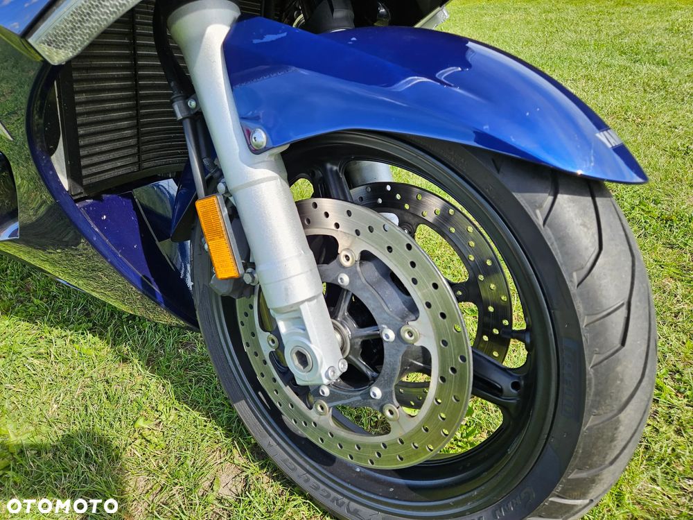 Yamaha FJR - 13