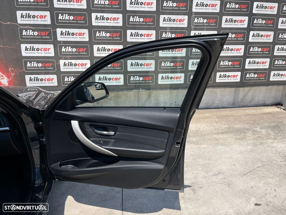 BMW 318 d Line Luxury Auto - 29