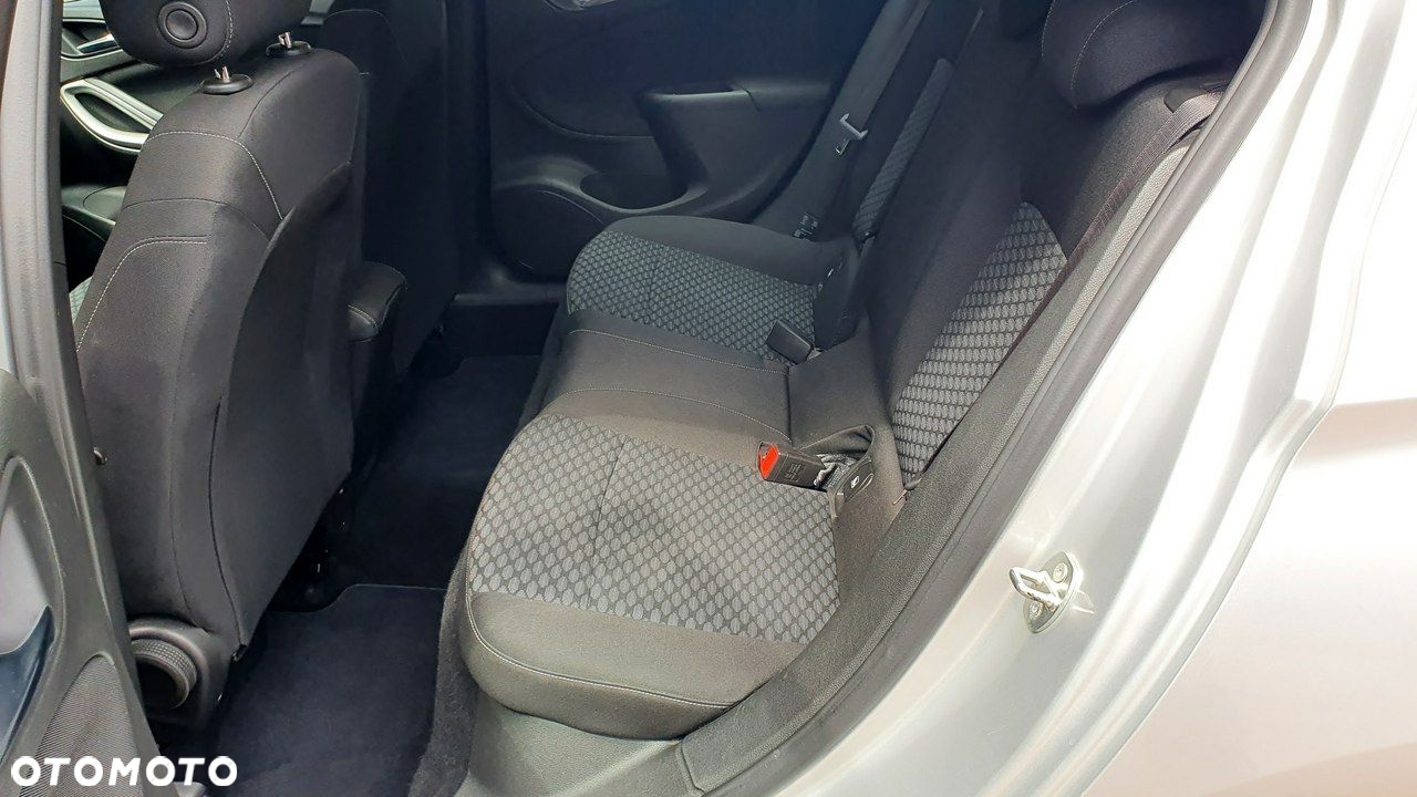Opel Astra - 18