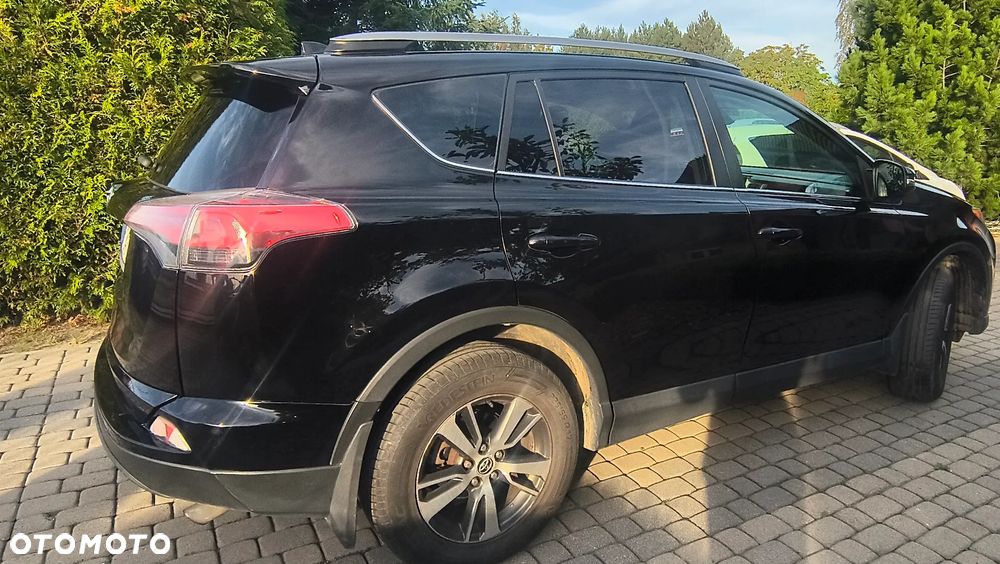 Toyota RAV4 - 6