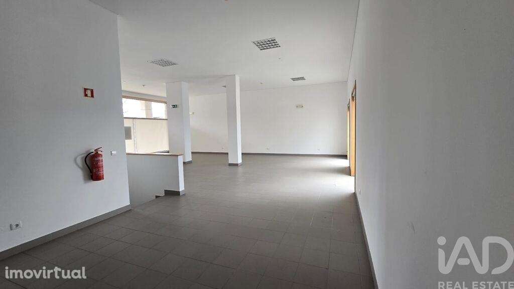 Loja / Estabelecimento Comercial em Vila meã de 237,00 m2 - Grande imagem: 3/19