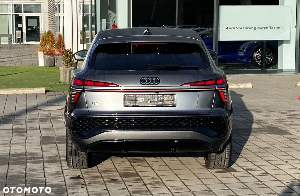 Audi Q3 Sportback - 9