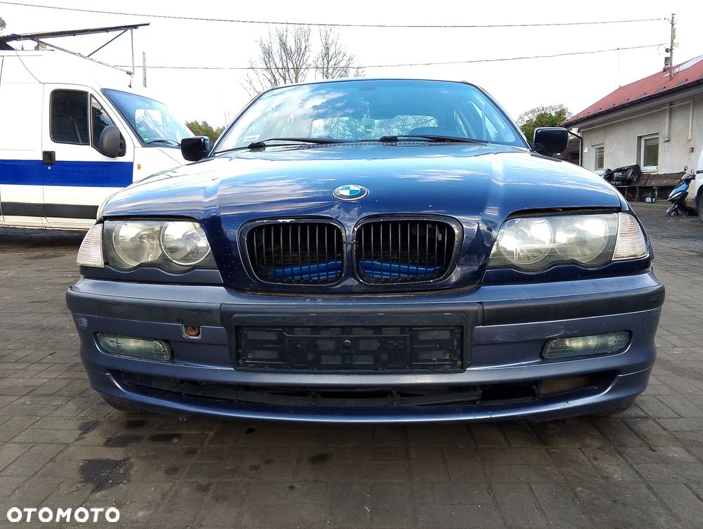 BMW Seria 3 E46 Przed Lift (98-01r.) 2.0 D 136KM. Silnik M47D20 (M47 D20) / 204D1 Skrzynia 7503247 / S5D 280Z THCI  (S5D280Z) lakier 317 Orient Blau Metallic. Cały na części. GWARANCJA !!! Przód Tył Zestaw Komplet Drzwi Klapa Zderzak Błotnik Maska Grill Atrapa Szyba Pas Lampa Lusterko Boczki Fotel Kanapa Kokpit Deska Rozdzielcza Przełącznik Włącznik Sterownik Przewody Wiązka Instalacja Moduł Komputer Czujnik Listwa Pompa Alternator Wtryski Głowica Rozrusznik Kompresor Sprzęgło Dwumas Silnik Skrzynia ABS Klimatyzacji Paliwa Wspomagania Kolektor Turbina Przepustnica Zawór Chłodnica Koło Hak Belka Sanki Zawieszenie Mcpherson Półoś Amortyzator Wydech Tłumik Zacisk Most - 4
