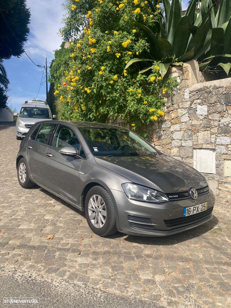 VW Golf 1.6 TDi BlueMotion Confortline - 2