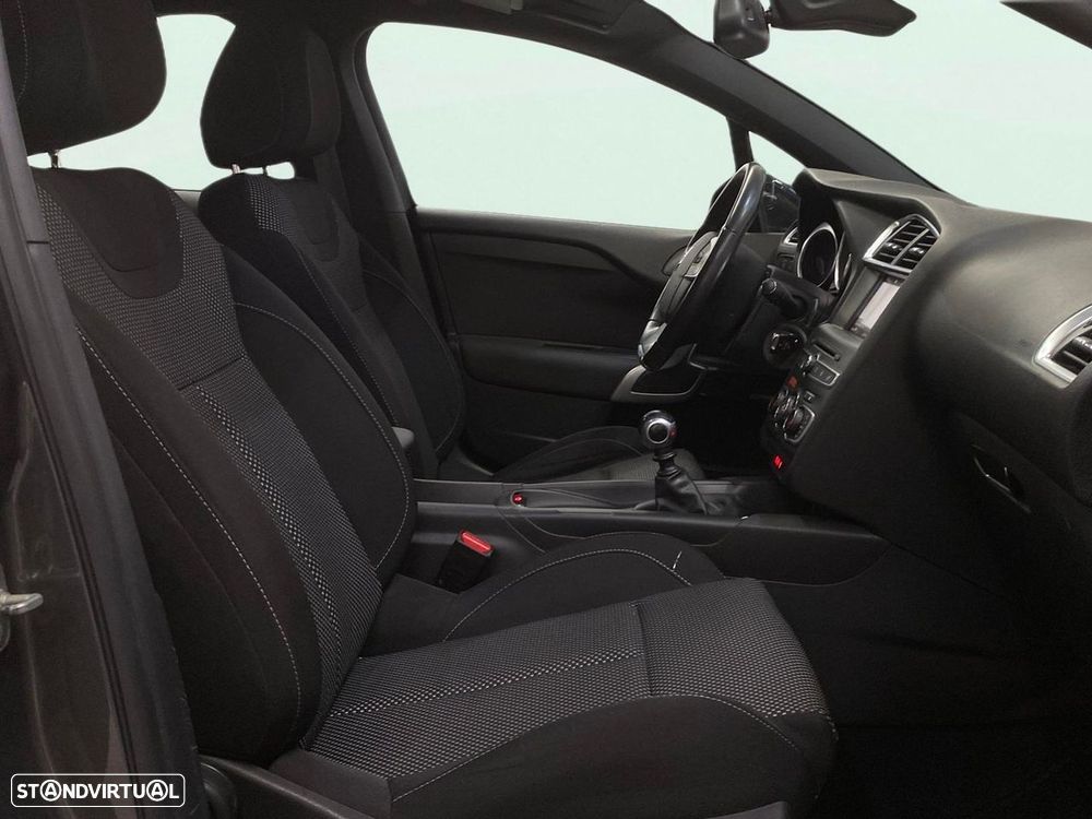 DS DS4 Crossback - 15