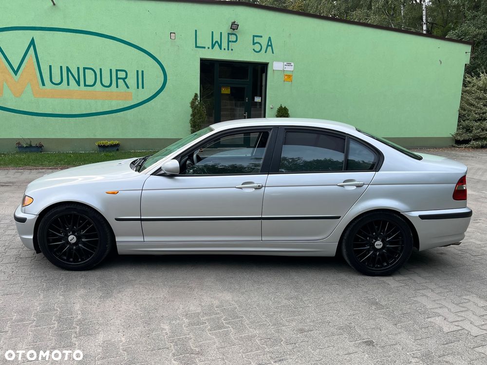 BMW Seria 3 325i - 26