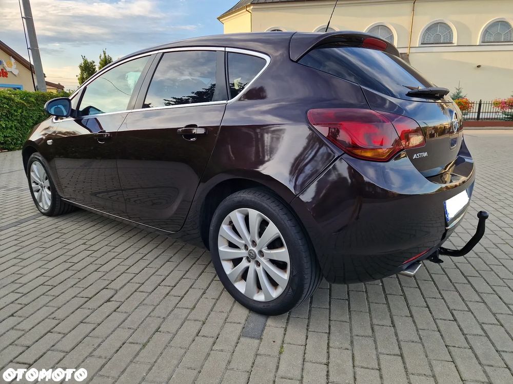 Opel Astra IV 1.4 T Cosmo S&S - 2