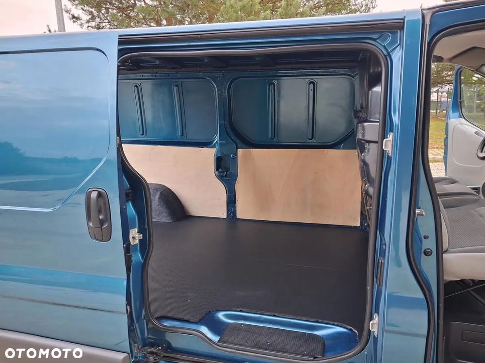 Opel Vivaro - 23