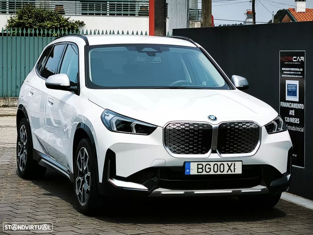 BMW iX1 eDrive20 - 4