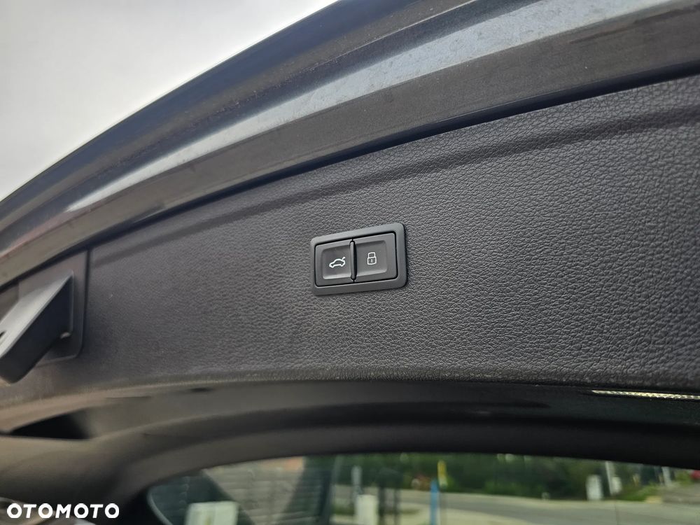 Audi Q5 55 TFSI e Quattro S Line S tronic - 30