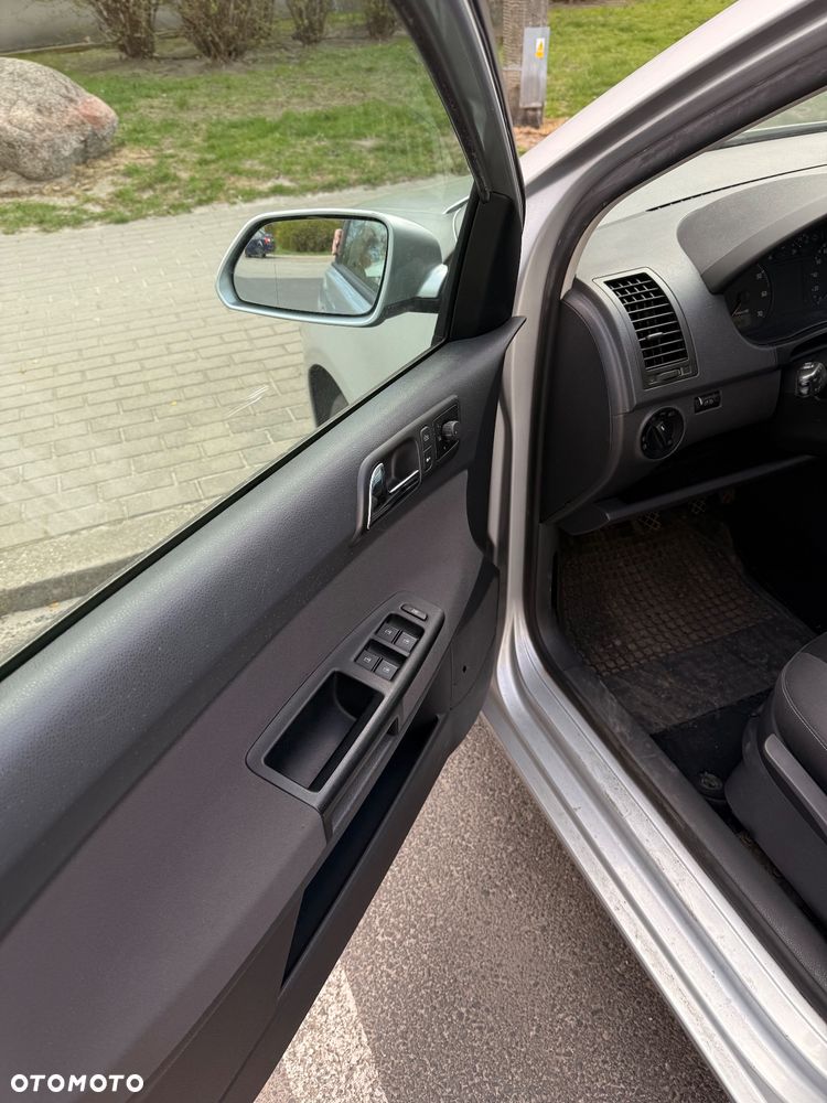 Volkswagen Polo - 13