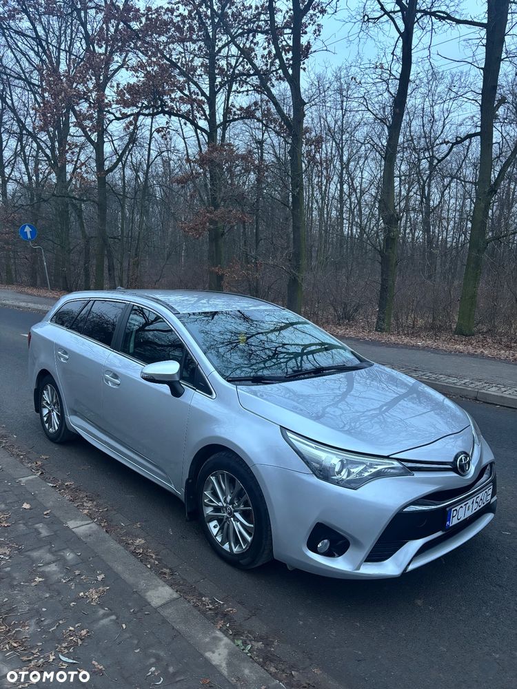 Toyota Avensis Touring Sports 1.8 Multidrive S Comfort - 1