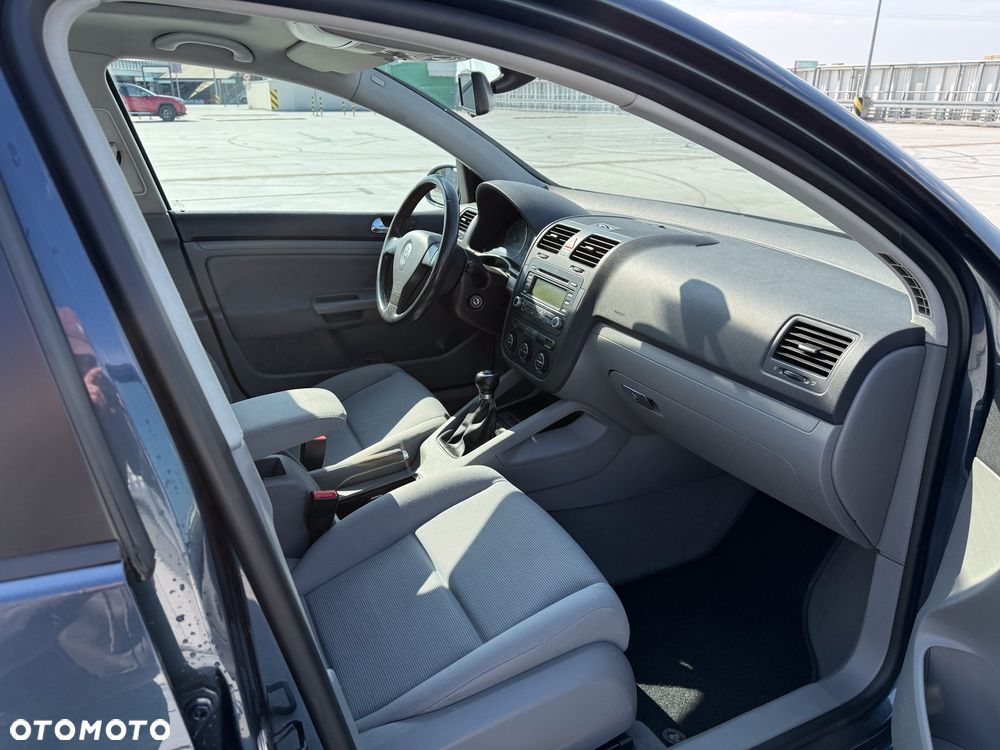 Volkswagen Golf 1.4 FSI Comfortline - 7