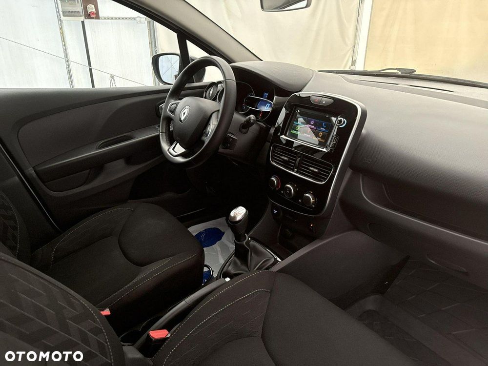 Renault Clio - 21