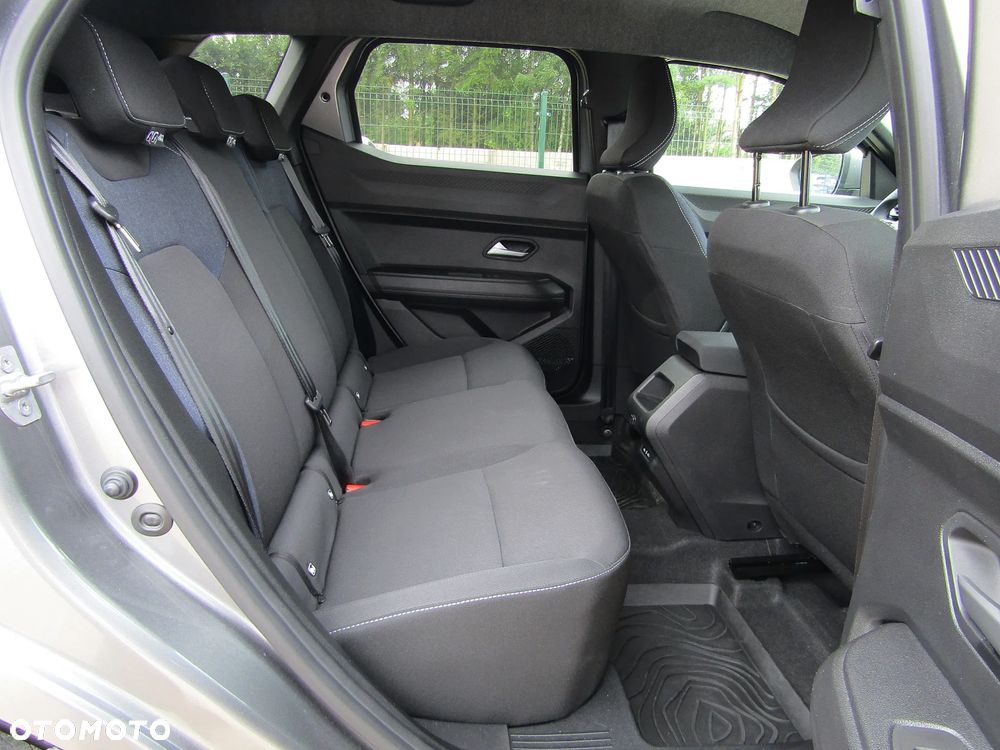 Dacia Duster 1.6 Full Hybrid 140 Journey MMT - 27
