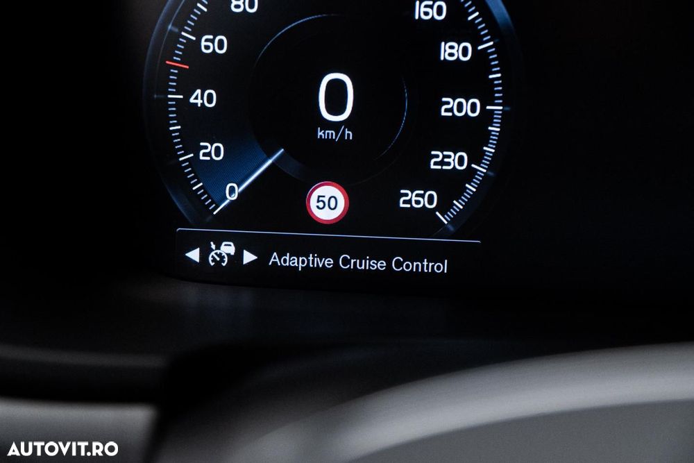 Volvo S90 D4 Geartronic Momentum Pro - 22