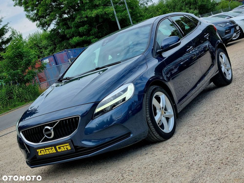 Volvo V40 D2 Momentum - 1