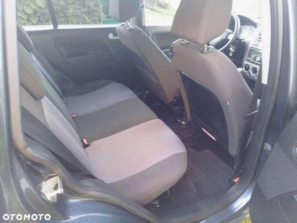 Ford Fusion 1.4 TDCI + - 11